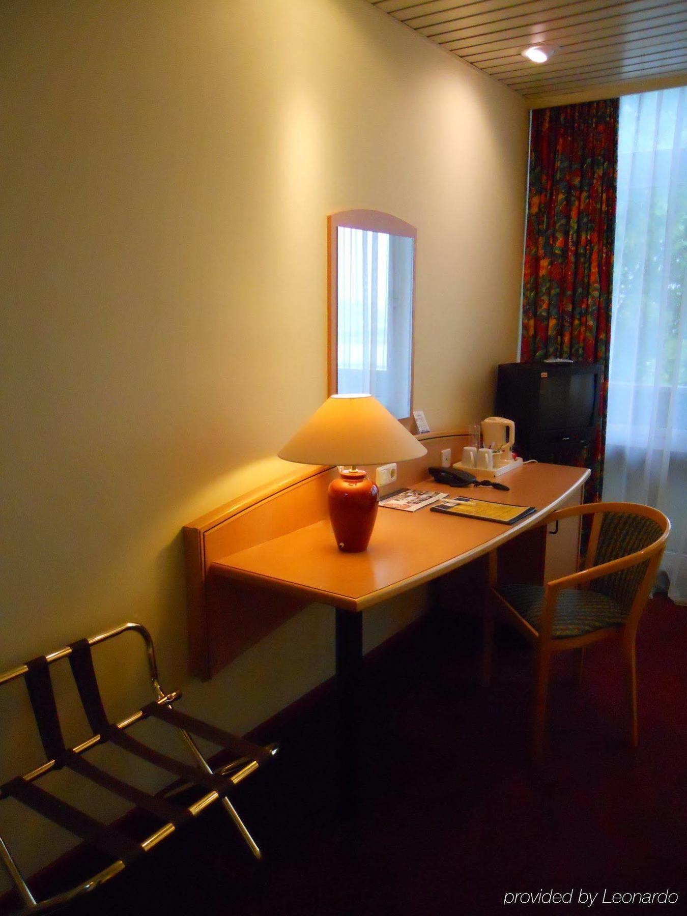 Tulip Inn Maastricht Aachen Airport Zimmer foto
